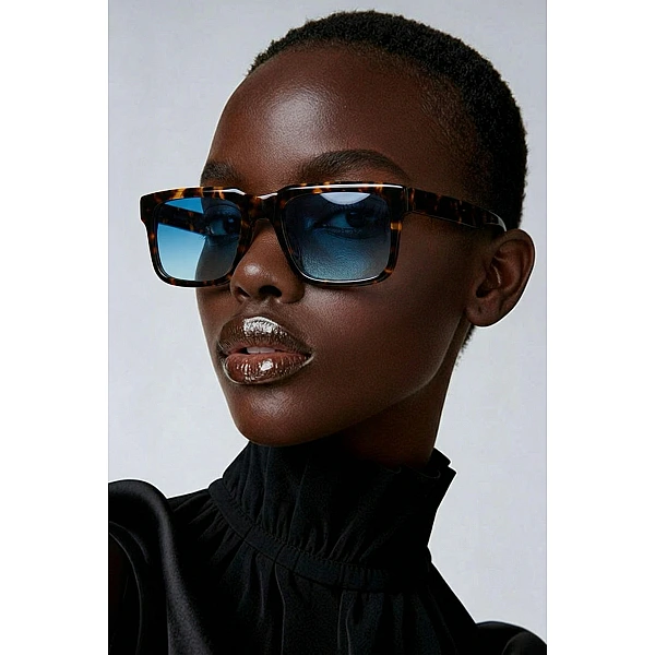 HAWKERS One Uptown Care Ozeanblau 