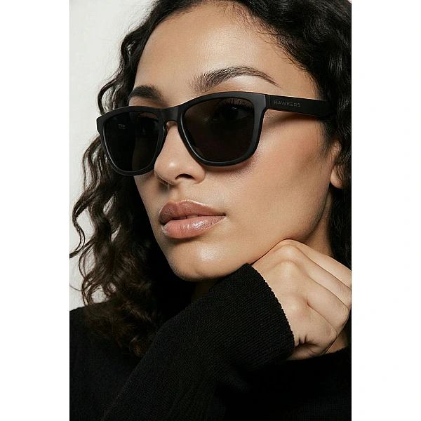 HAWKERS Carbon Black – Dark One / Polarisiert HAWKERS Carbon Black – Dark One / Polarisiert