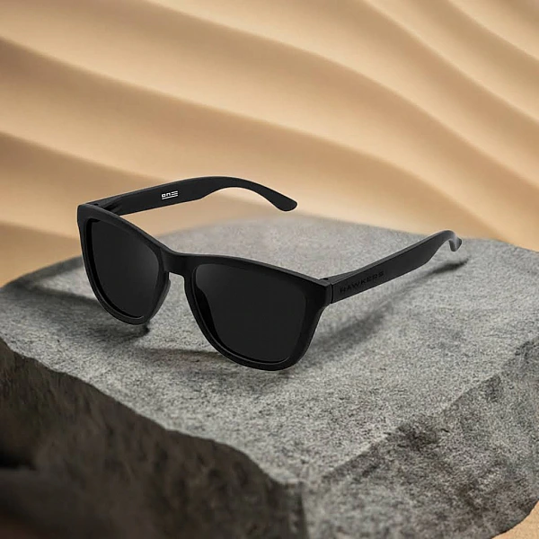 HAWKERS Carbon Black – Dark One / Polarisiert HAWKERS Carbon Black – Dark One / Polarisiert