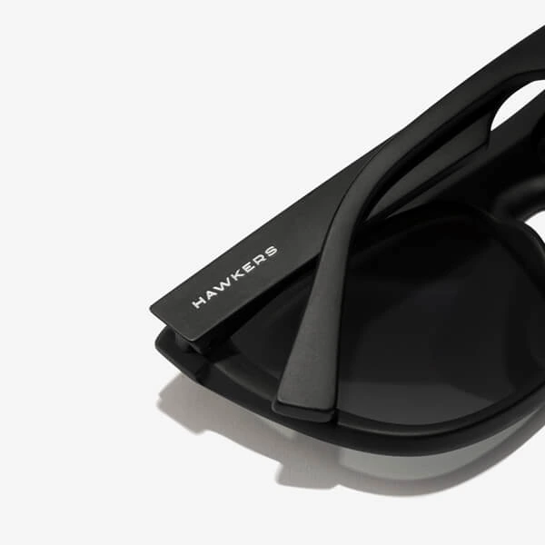 HAWKERS Schwarz Chrom Runway Polarisiert