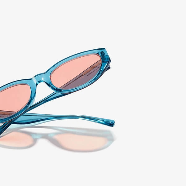 HAWKERS Ocean Petite