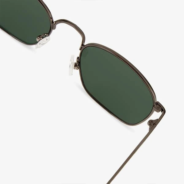 D.Franklin Classic Square Gunmetal DFKSUN0444