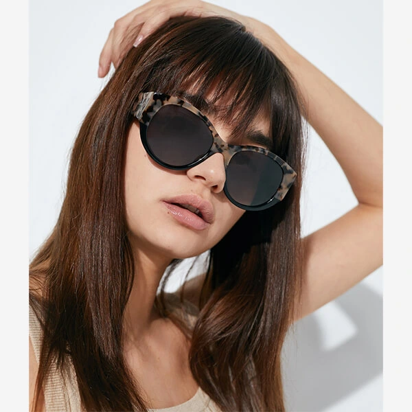 HAWKERS Miranda Leo Schwarz