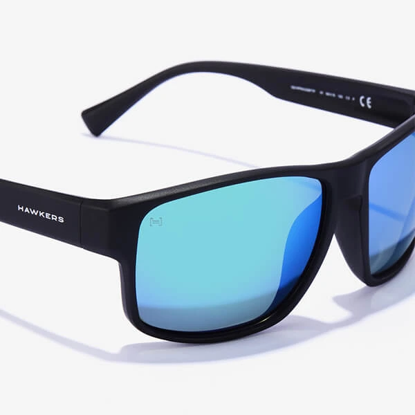 HAWKERS Black Emerald Faster Polarisiert
