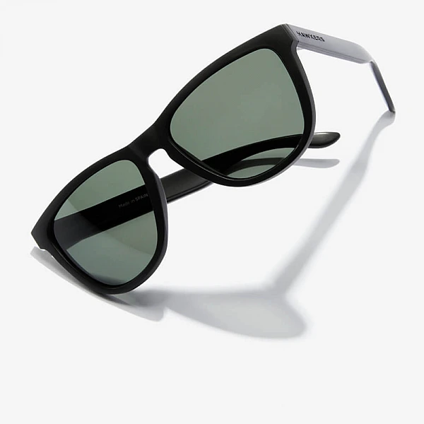 HAWKERS Carbon Black  One Alligator  / Polarisiert