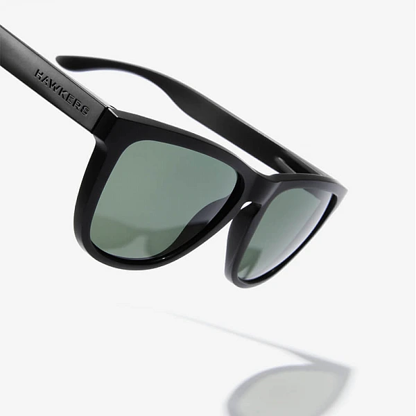 HAWKERS Carbon Black  One Alligator  / Polarisiert