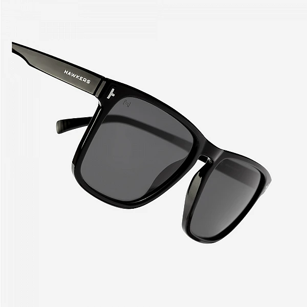 HAWKERS  Dust  Dark Black – Polarisiert 
